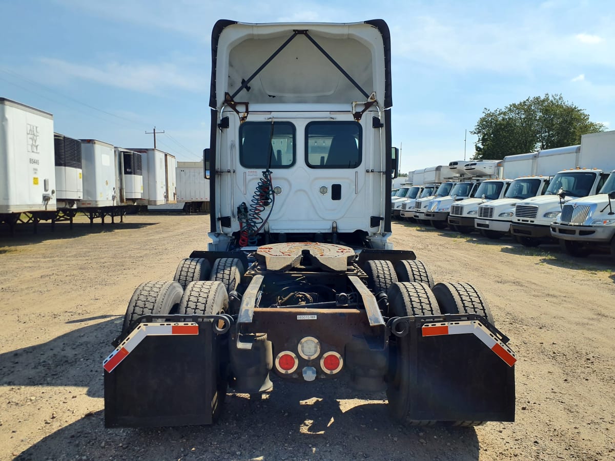 2017 Freightliner/Mercedes CASCADIA 125 665015