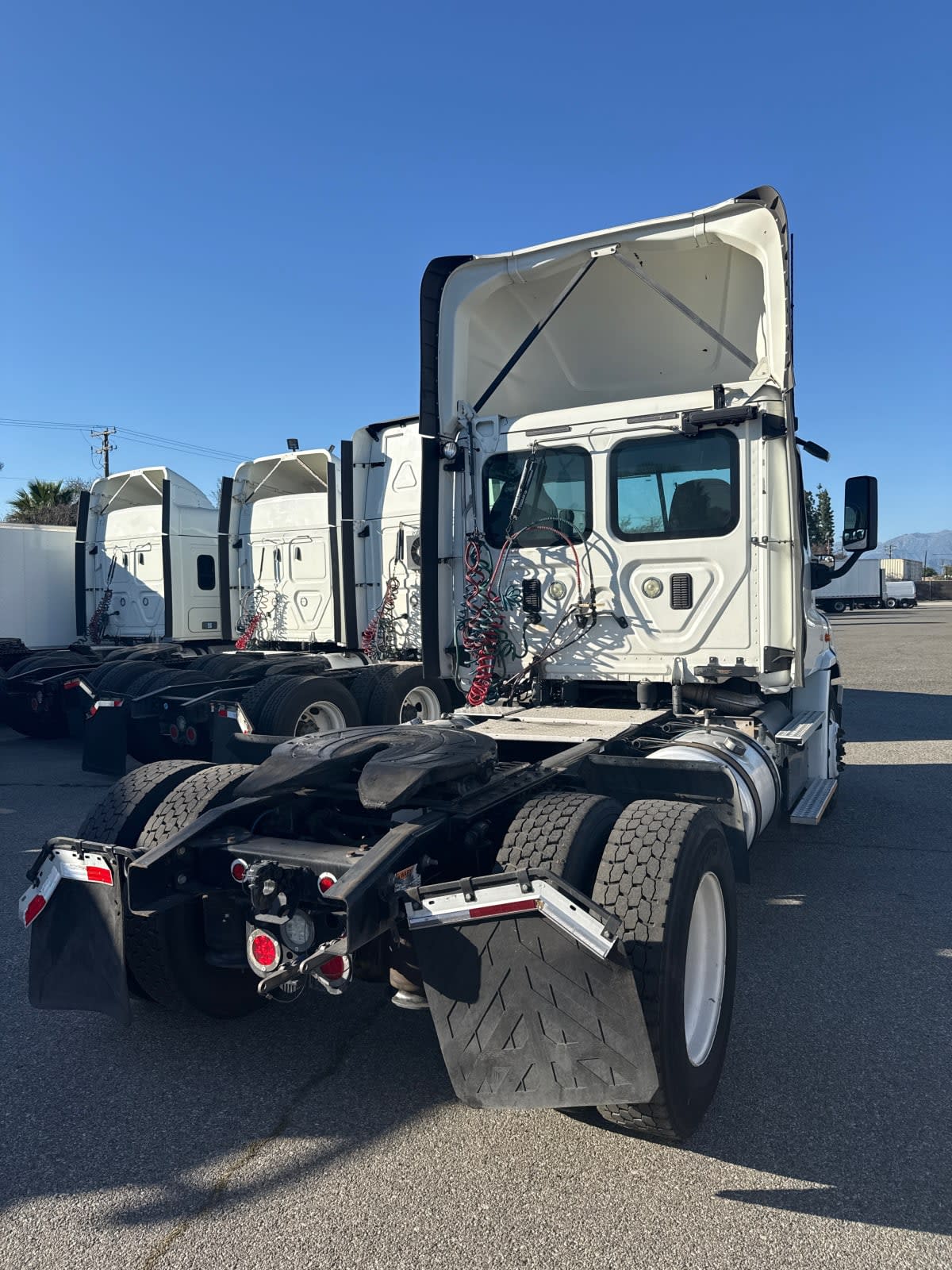 2017 Freightliner - image 6