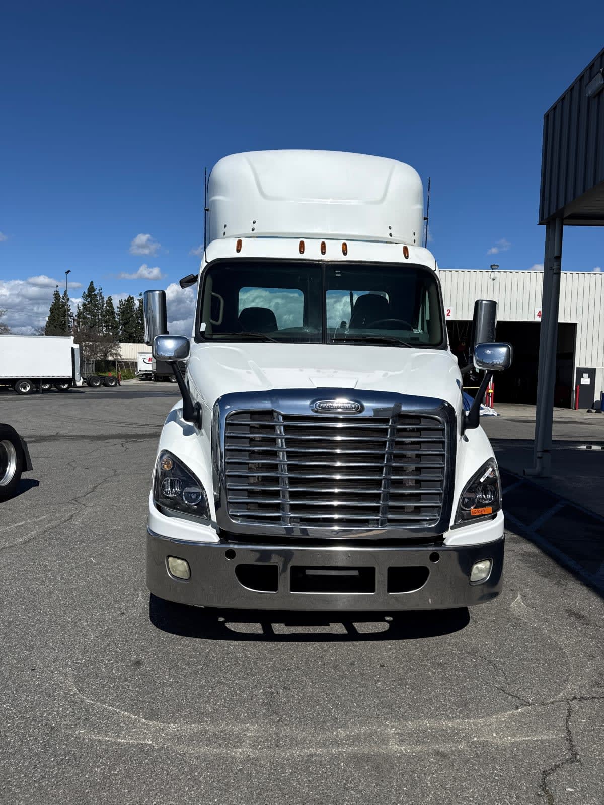 2017 Freightliner - image 2