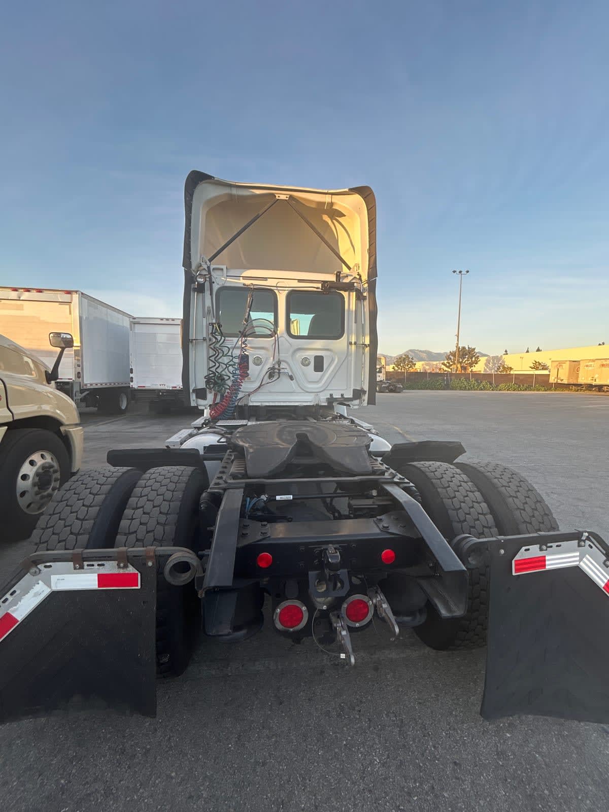 2017 Freightliner - image 5