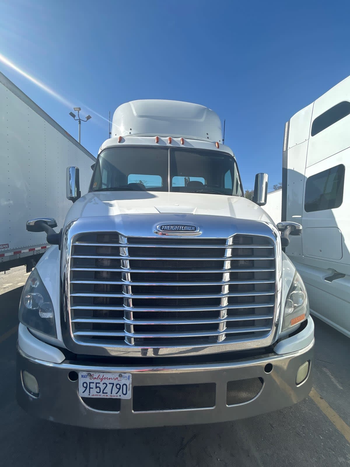 2017 Freightliner - image 2