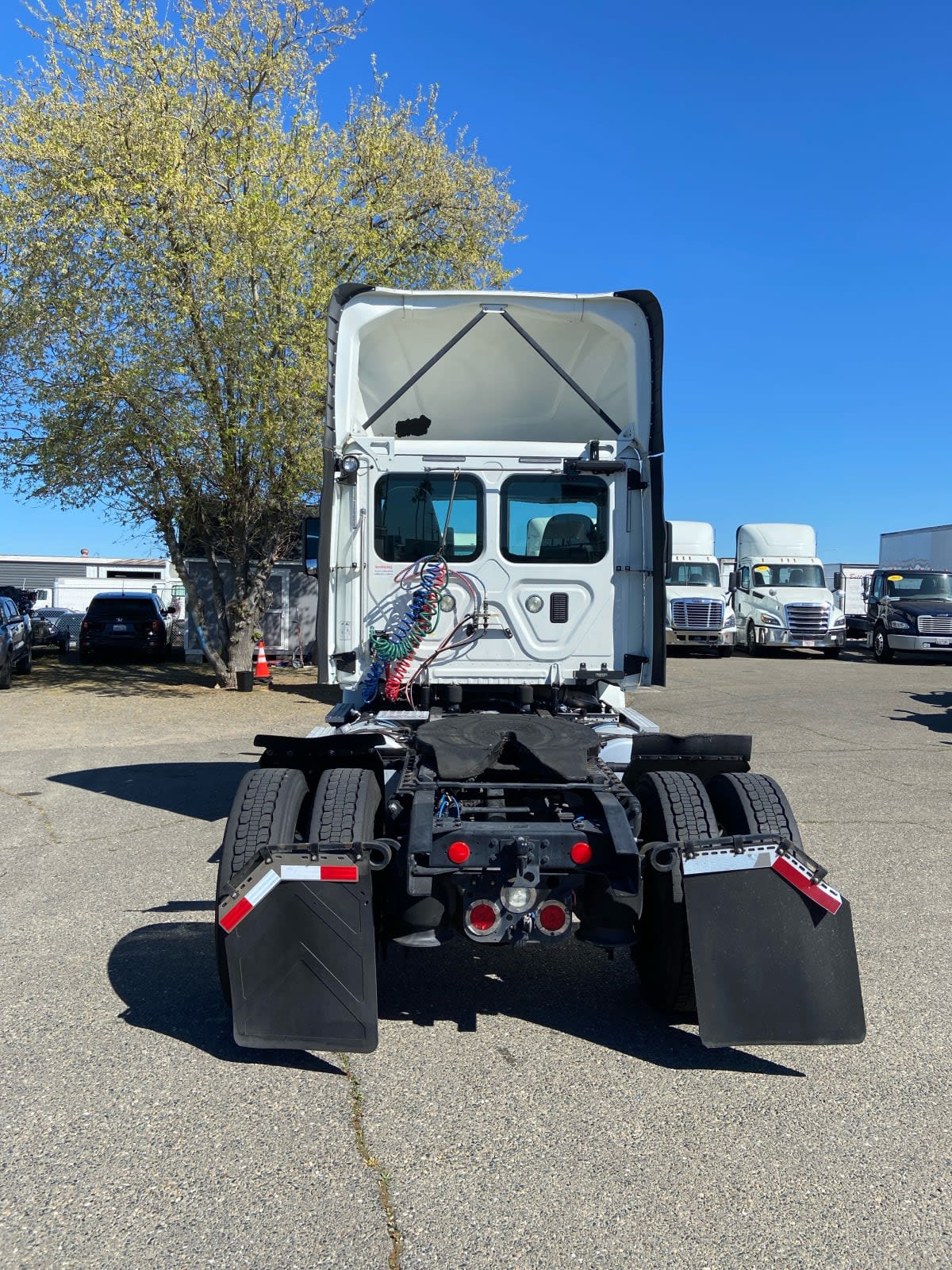 2017 Freightliner - image 5