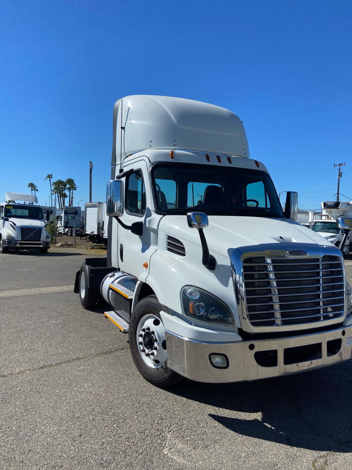 2017 Freightliner - image 3