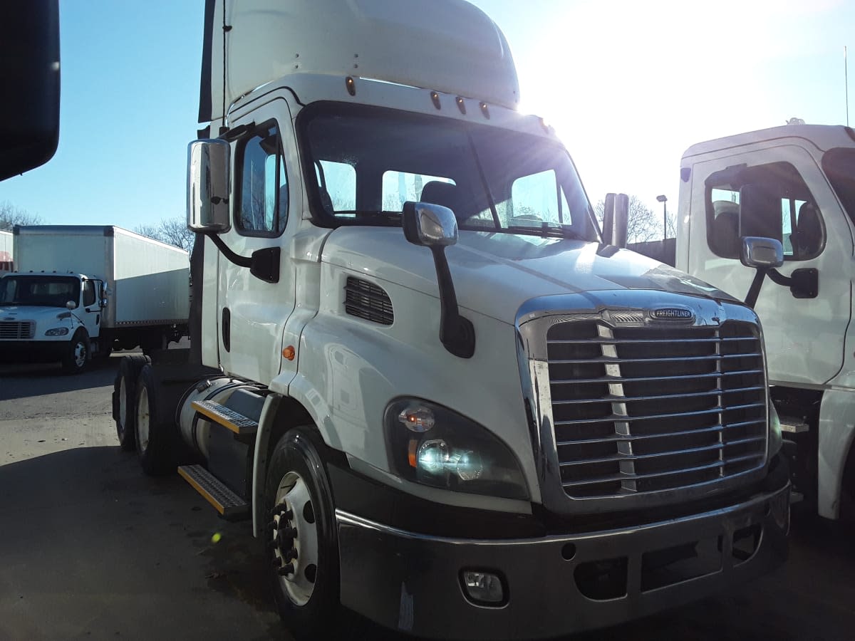 2017 Freightliner/Mercedes CASCADIA 113 665105