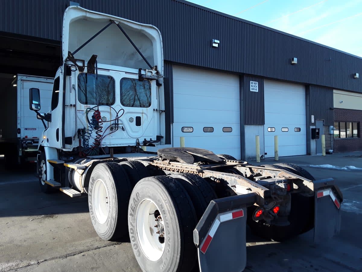 2017 Freightliner/Mercedes CASCADIA 113 665110