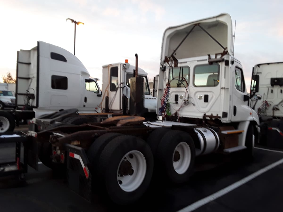 2017 Freightliner/Mercedes CASCADIA 113 665120