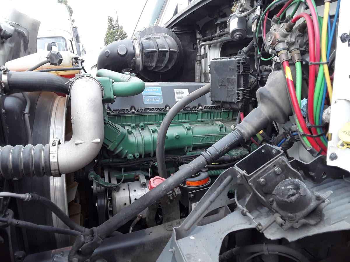 2017 Volvo VNM42TRACTOR 665152