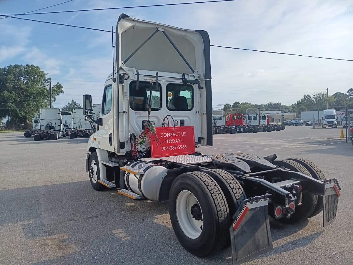 2017 Freightliner - image 6