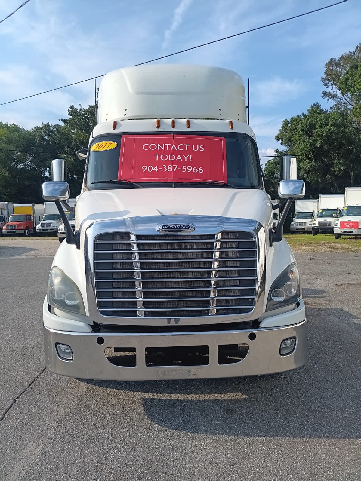 2017 Freightliner - image 1