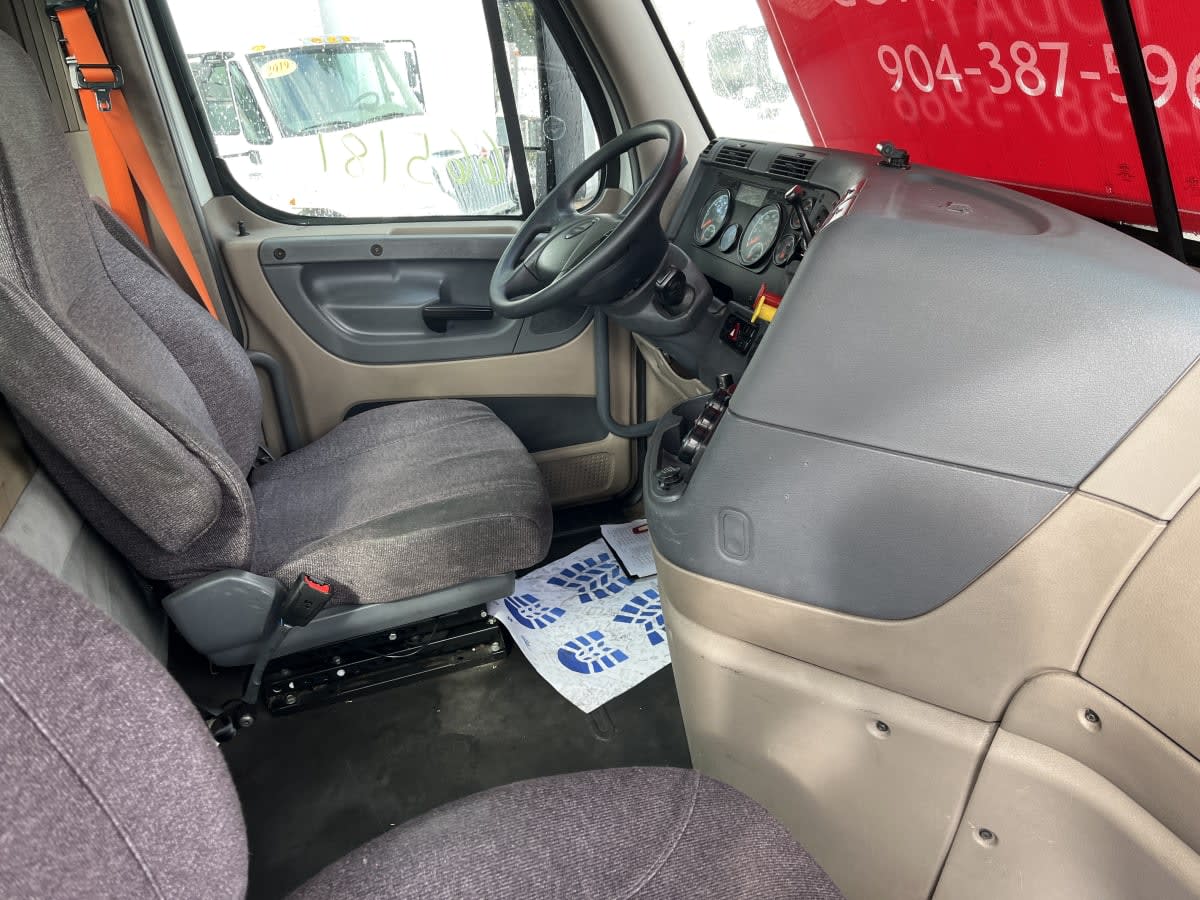 2017 Freightliner CASCADIA 113 665181