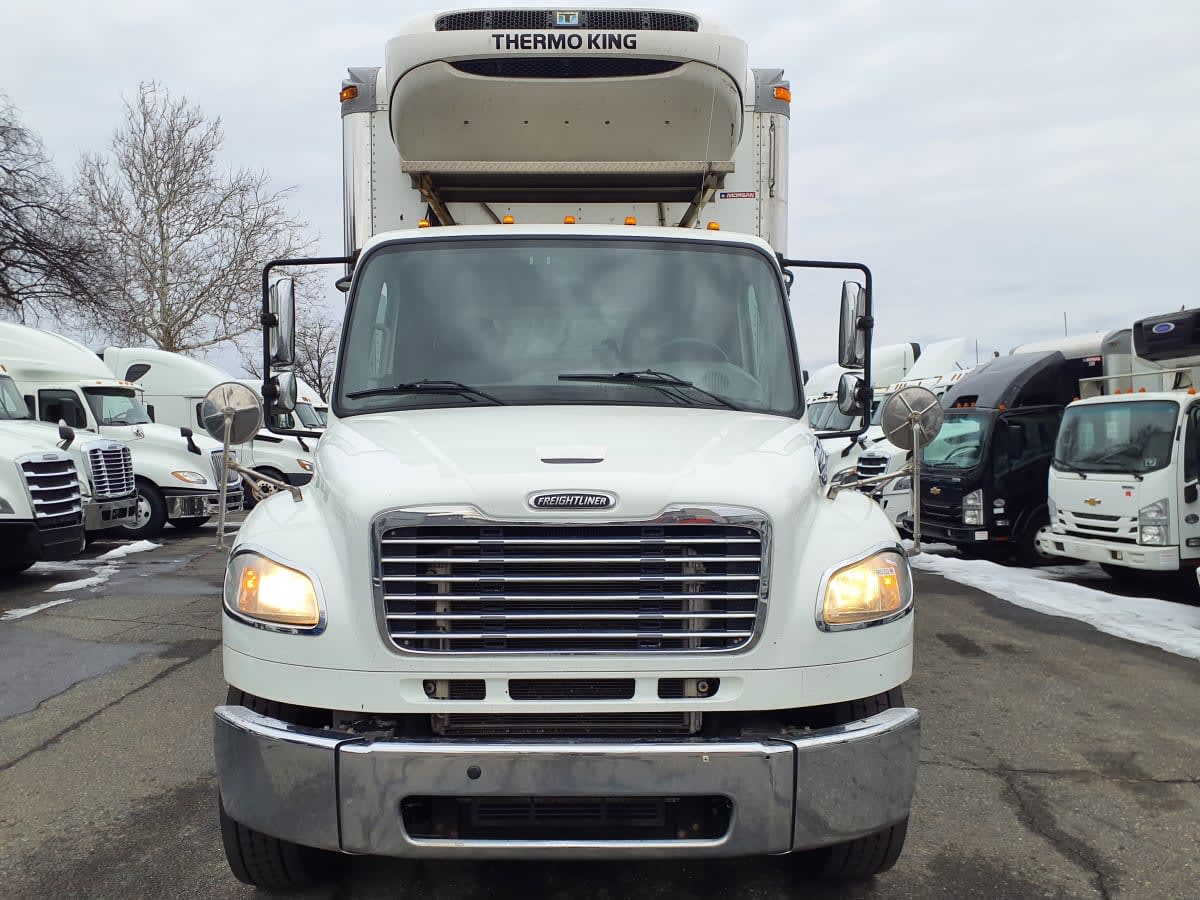 2017 Freightliner M2 106 - image 2
