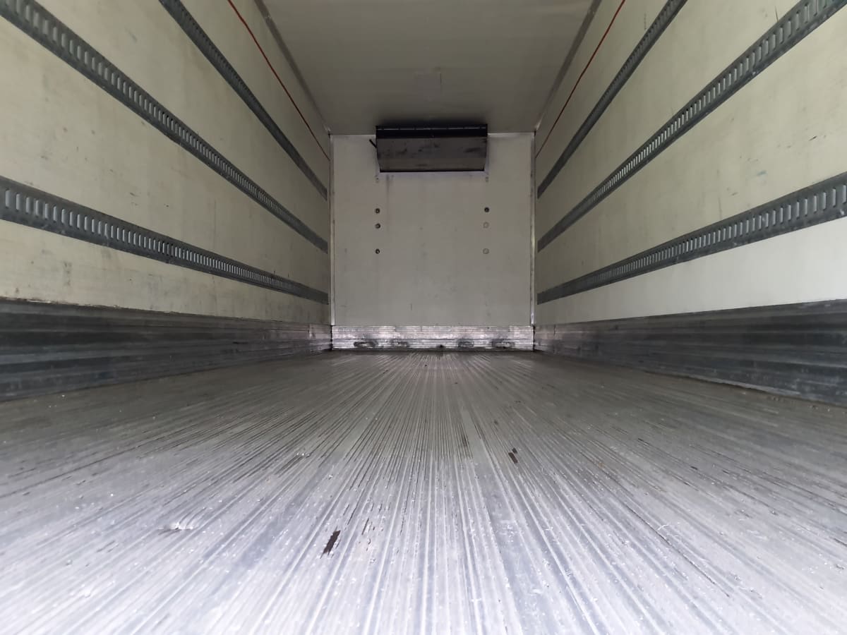 2017 Freightliner M2 106 - image 9