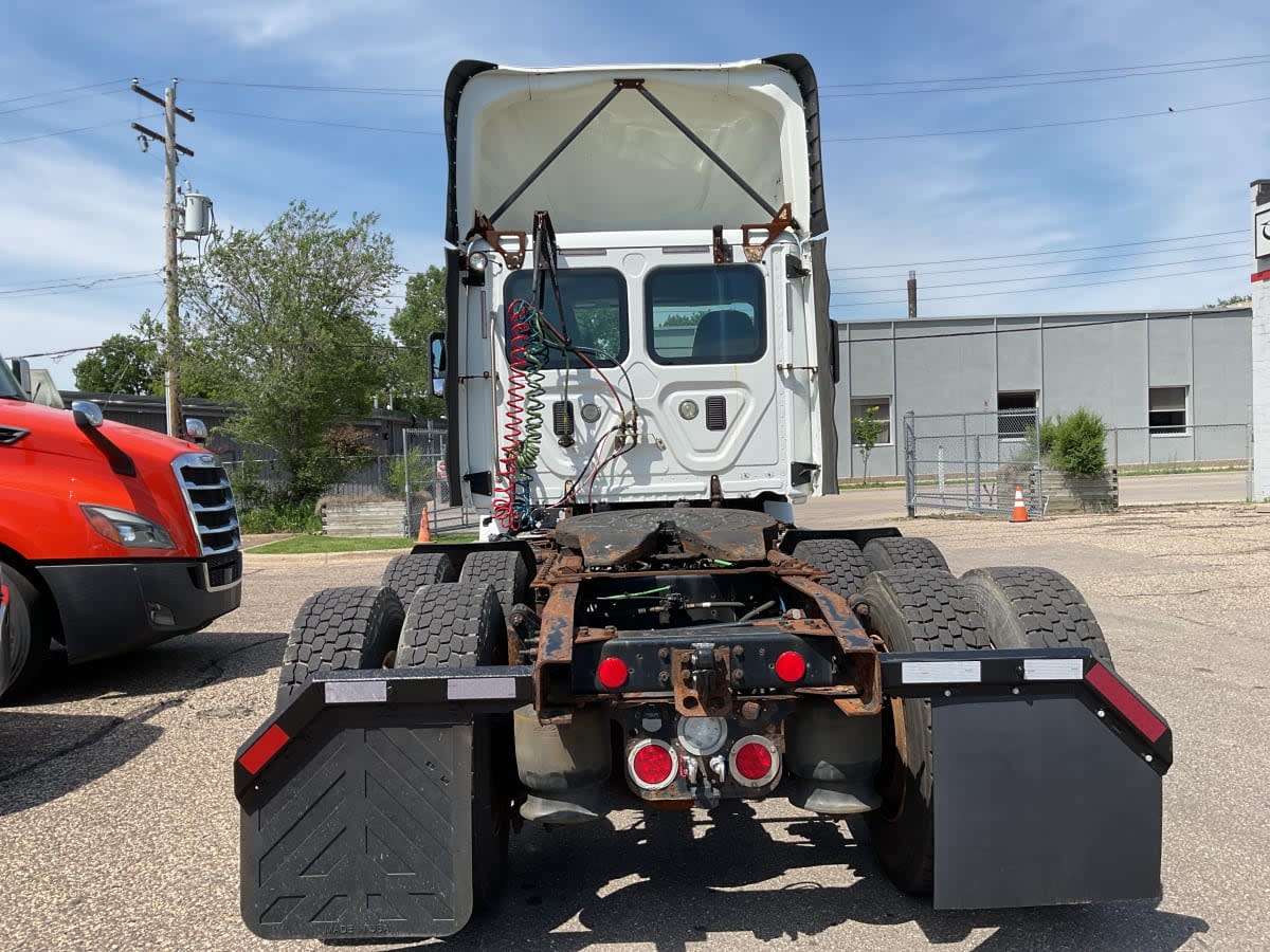 2017 Freightliner/Mercedes CASCADIA 113 665207