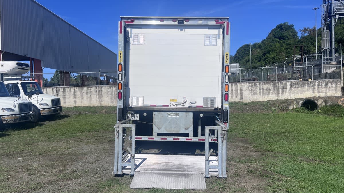 2017 Freightliner/Mercedes M2 106 665290