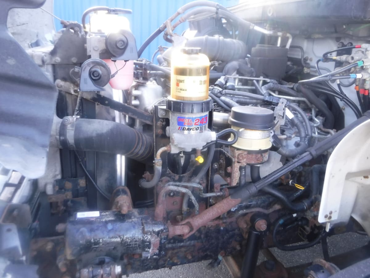 2017 Hino HINO 268 665369