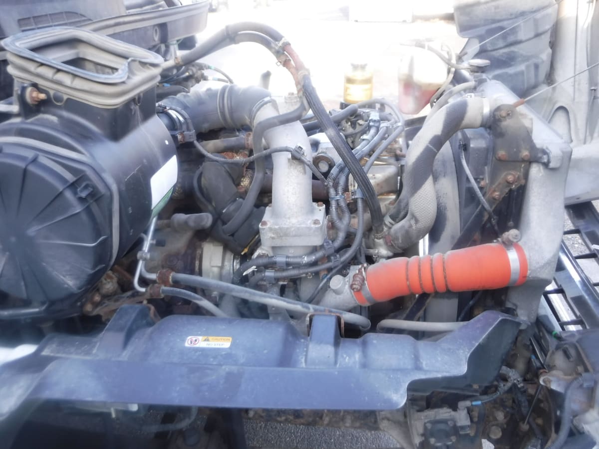 2017 Hino HINO 268 665369