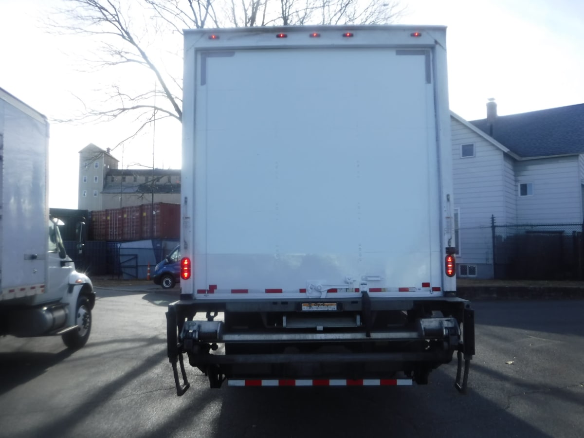 2017 Hino HINO 268 665370