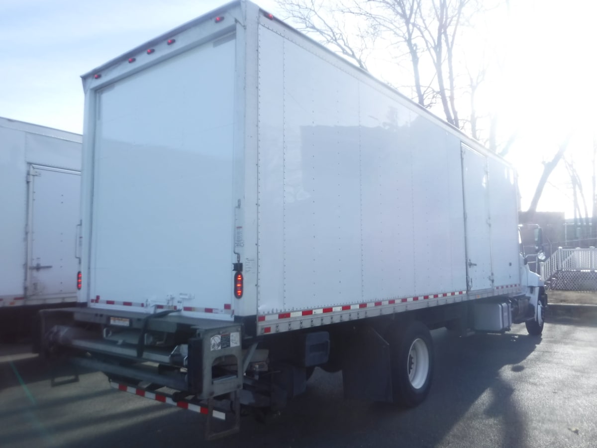 2017 Hino HINO 268 665370