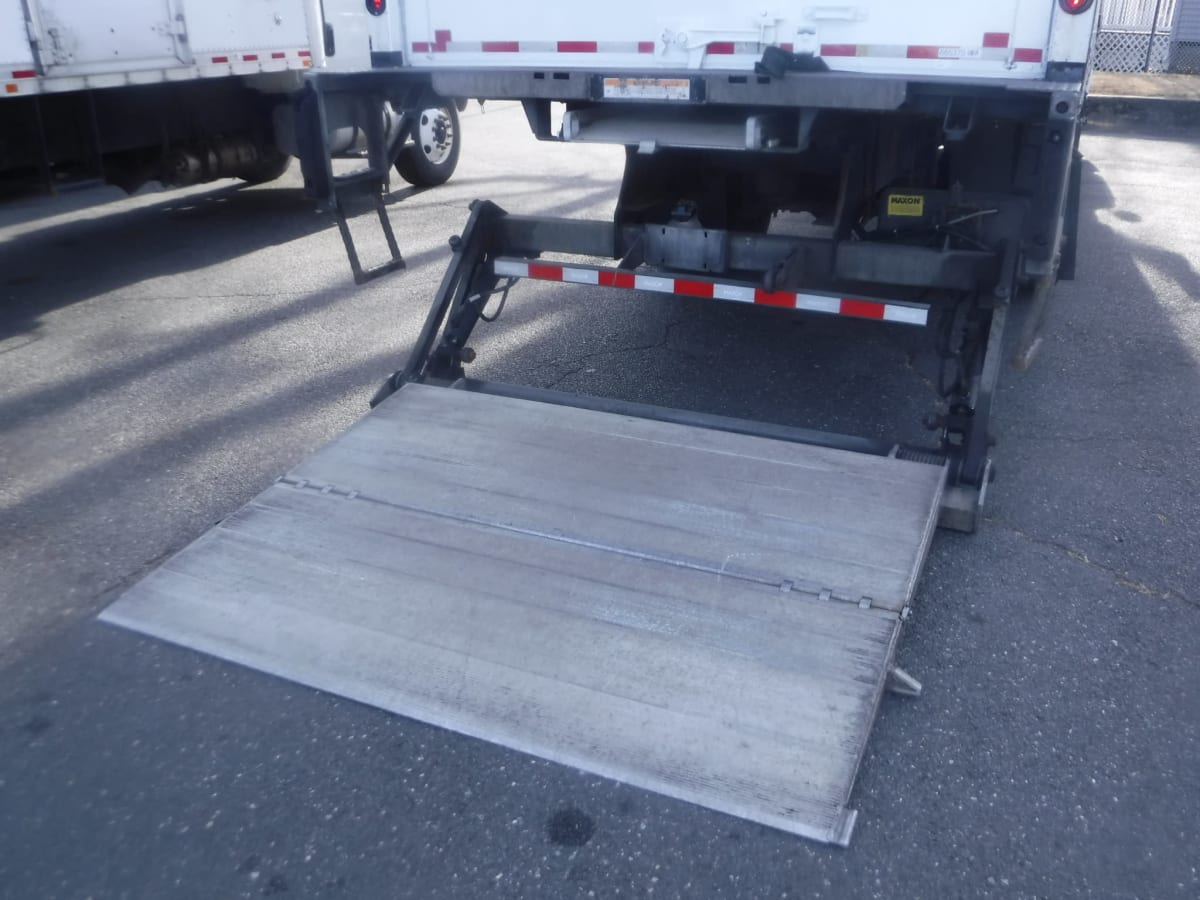 2017 Hino HINO 268 665370