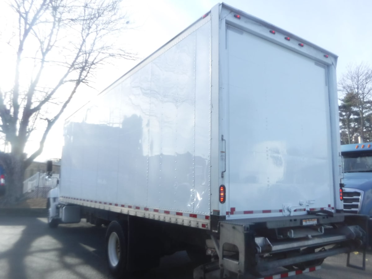 2017 Hino HINO 268 665370