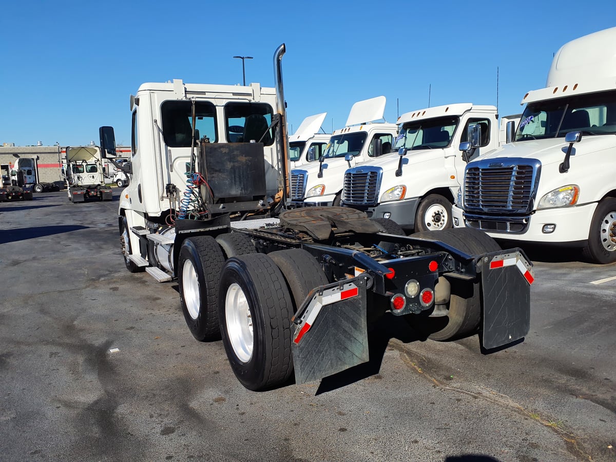 2017 Freightliner/Mercedes CASCADIA 125 665396