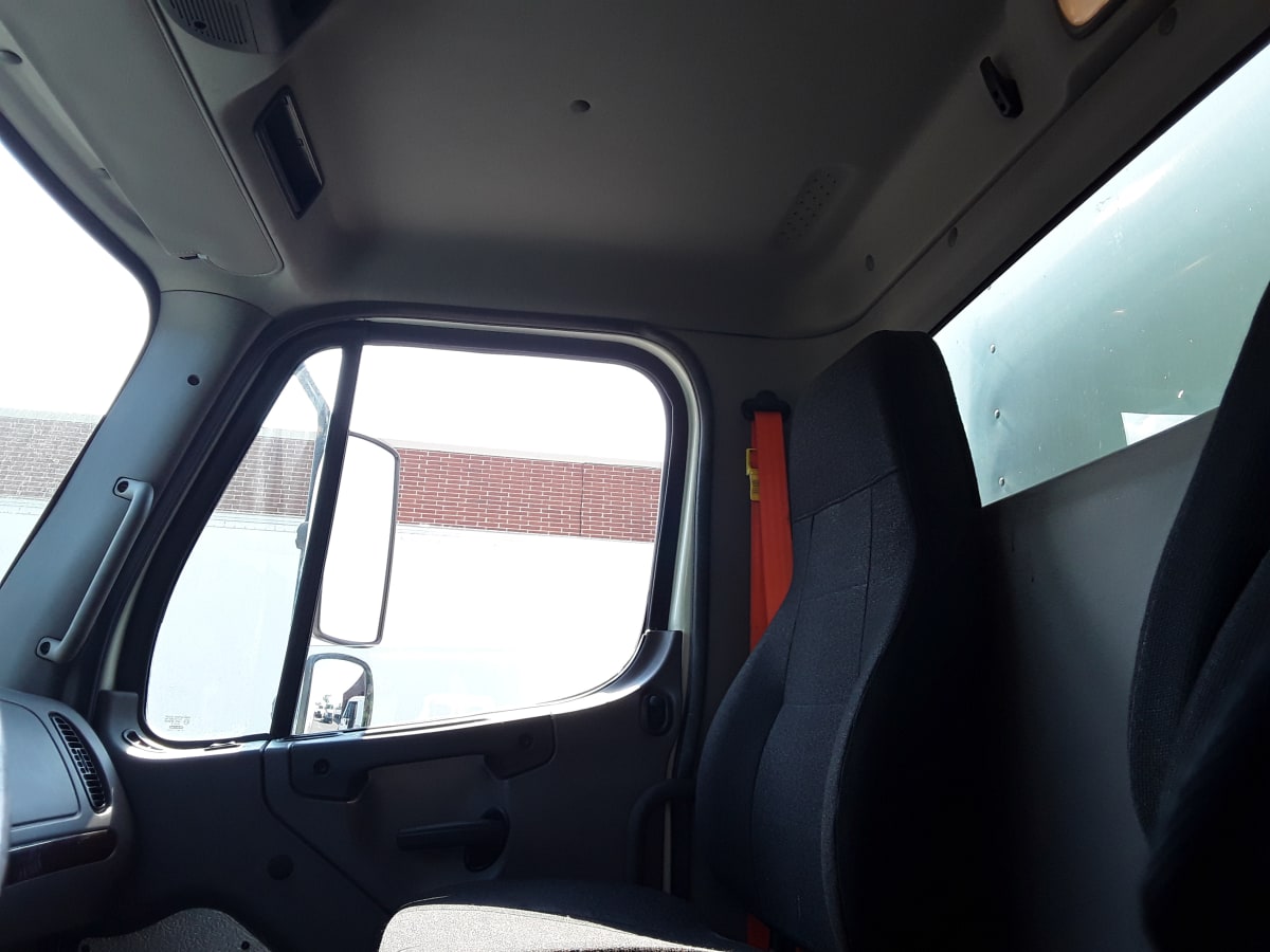 2017 Freightliner/Mercedes M2 106 665480