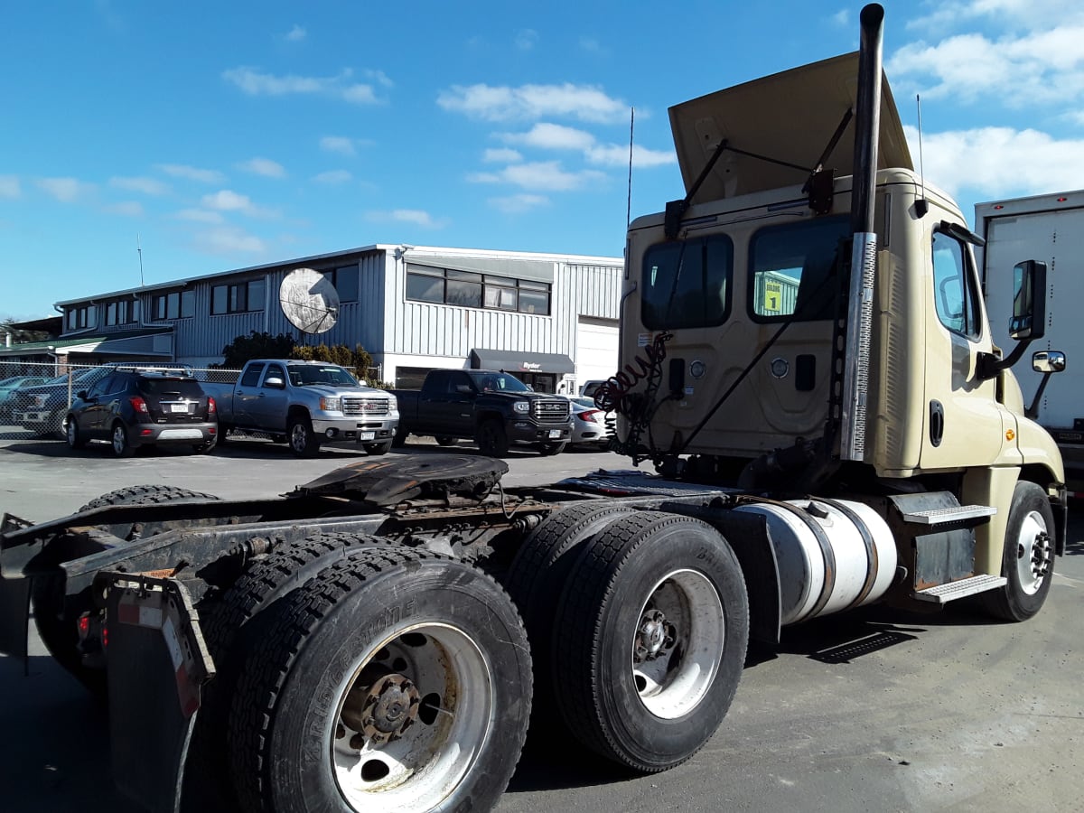 2017 Freightliner/Mercedes CASCADIA 125 665543