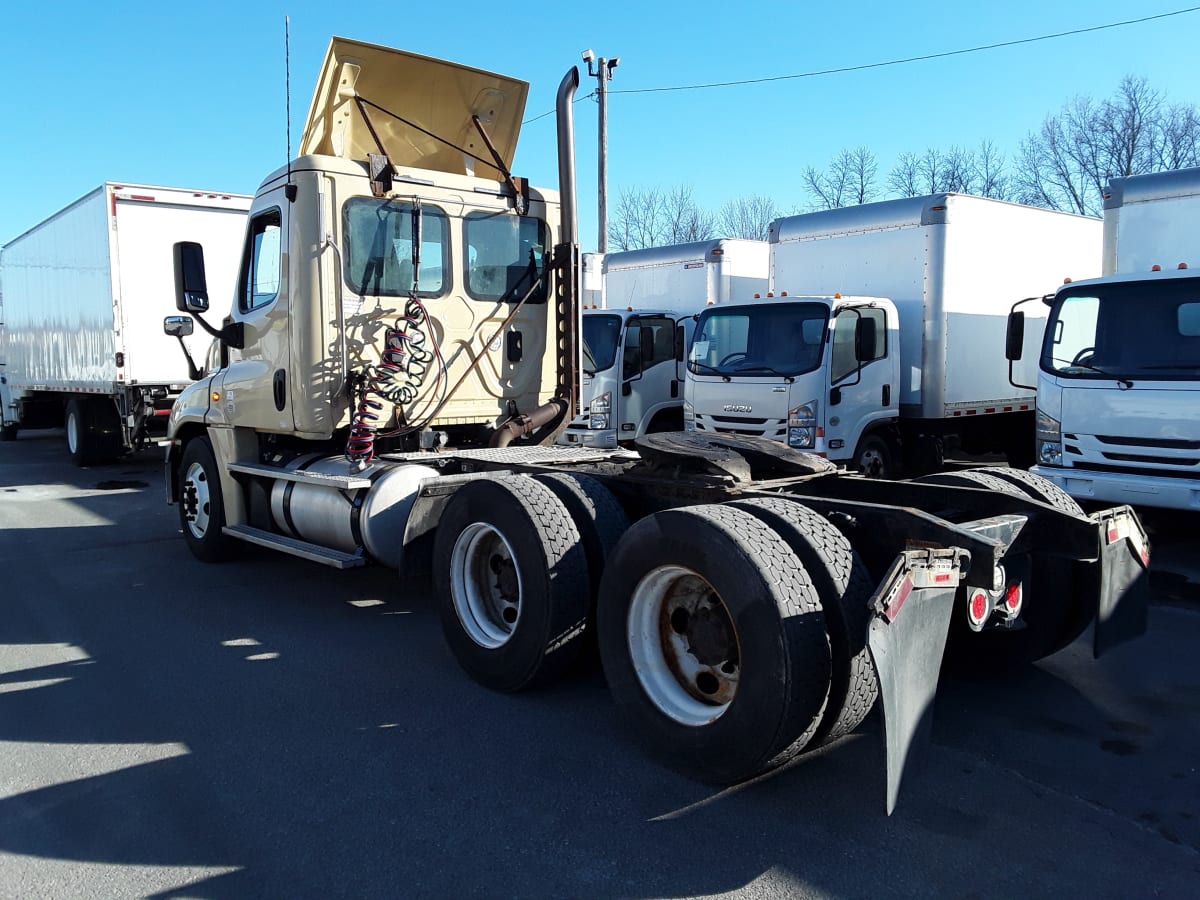 2017 Freightliner/Mercedes CASCADIA 125 665548