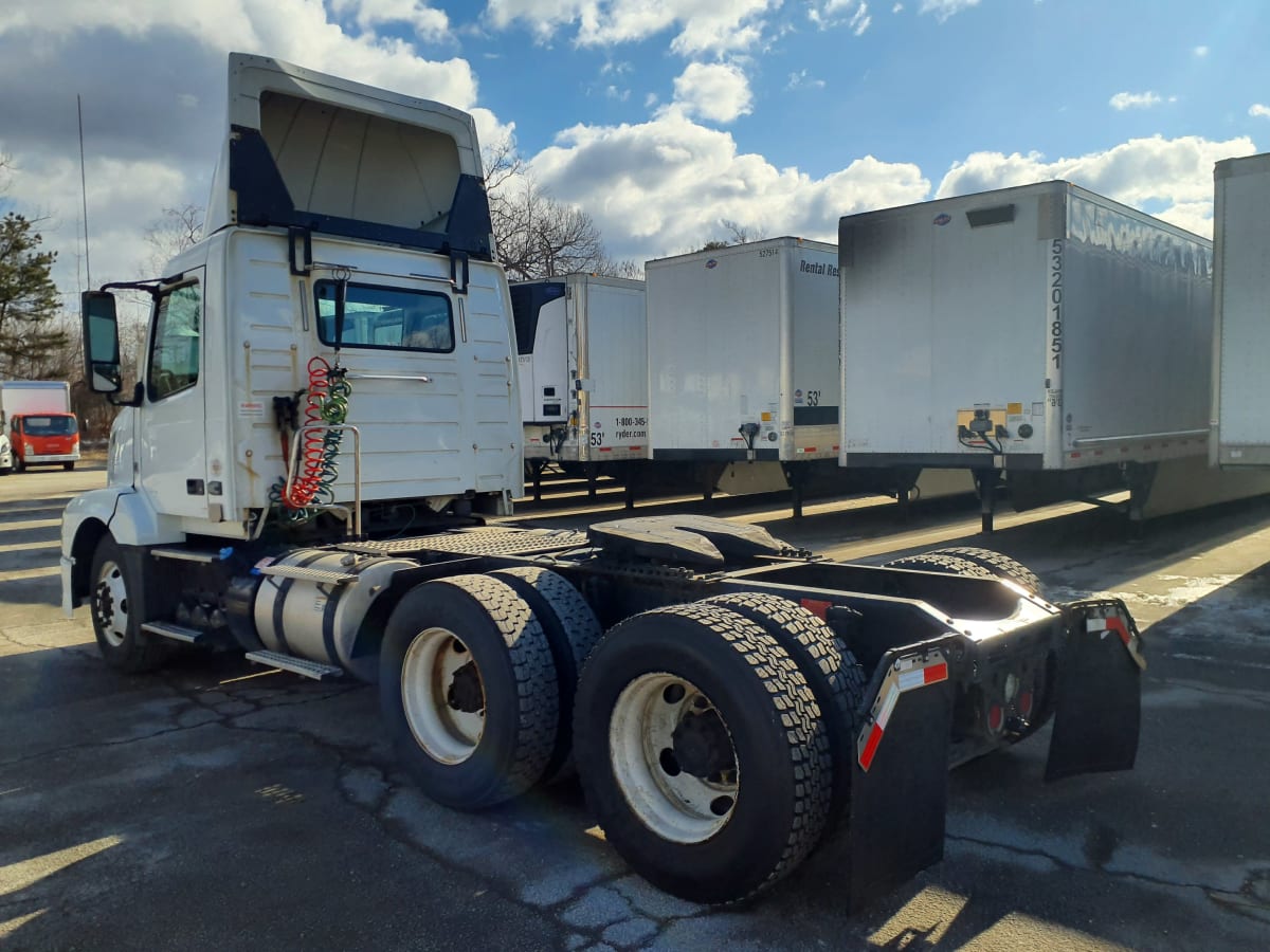 2017 Volvo VNL64TRACTOR 665559