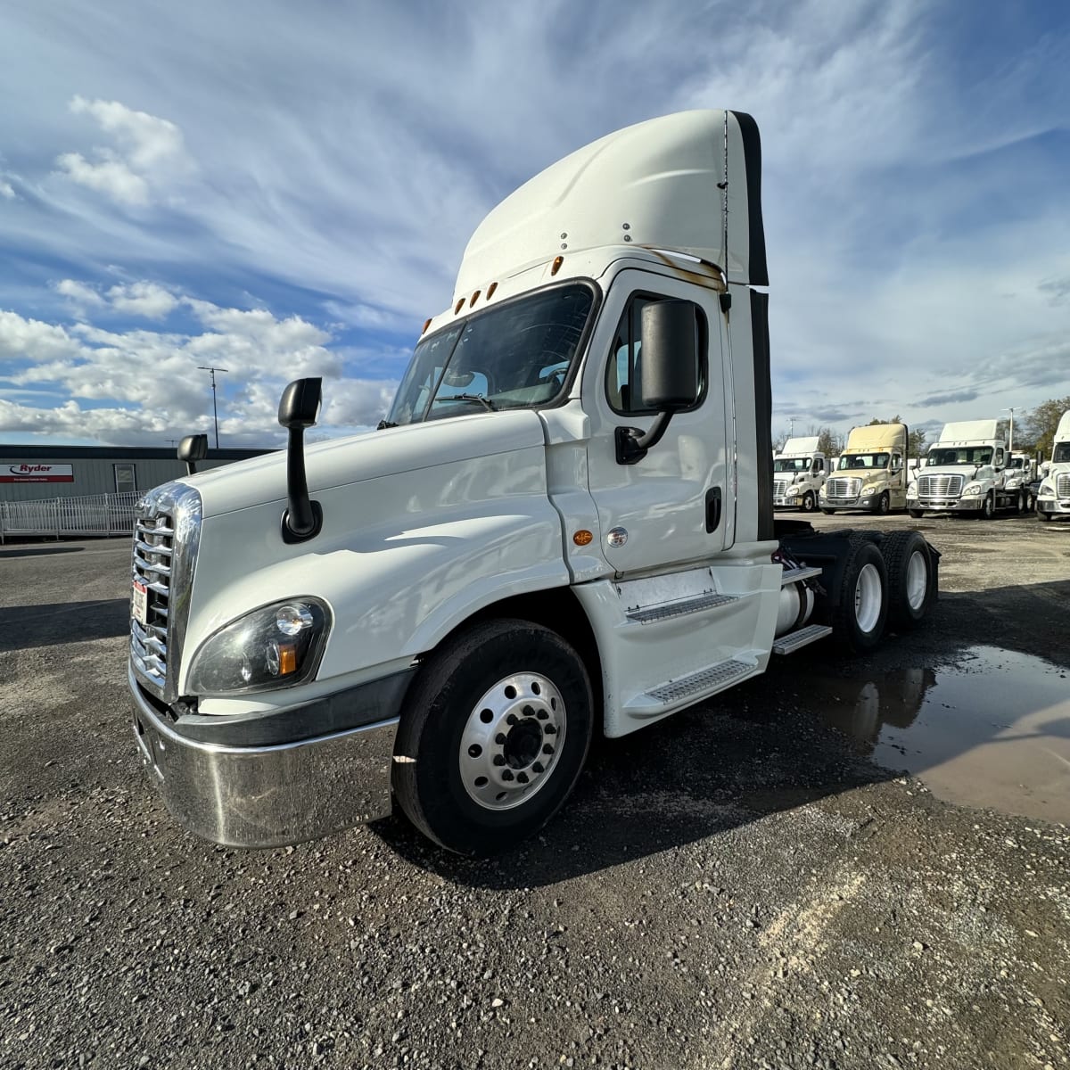 2017 Freightliner/Mercedes CASCADIA 125 665579