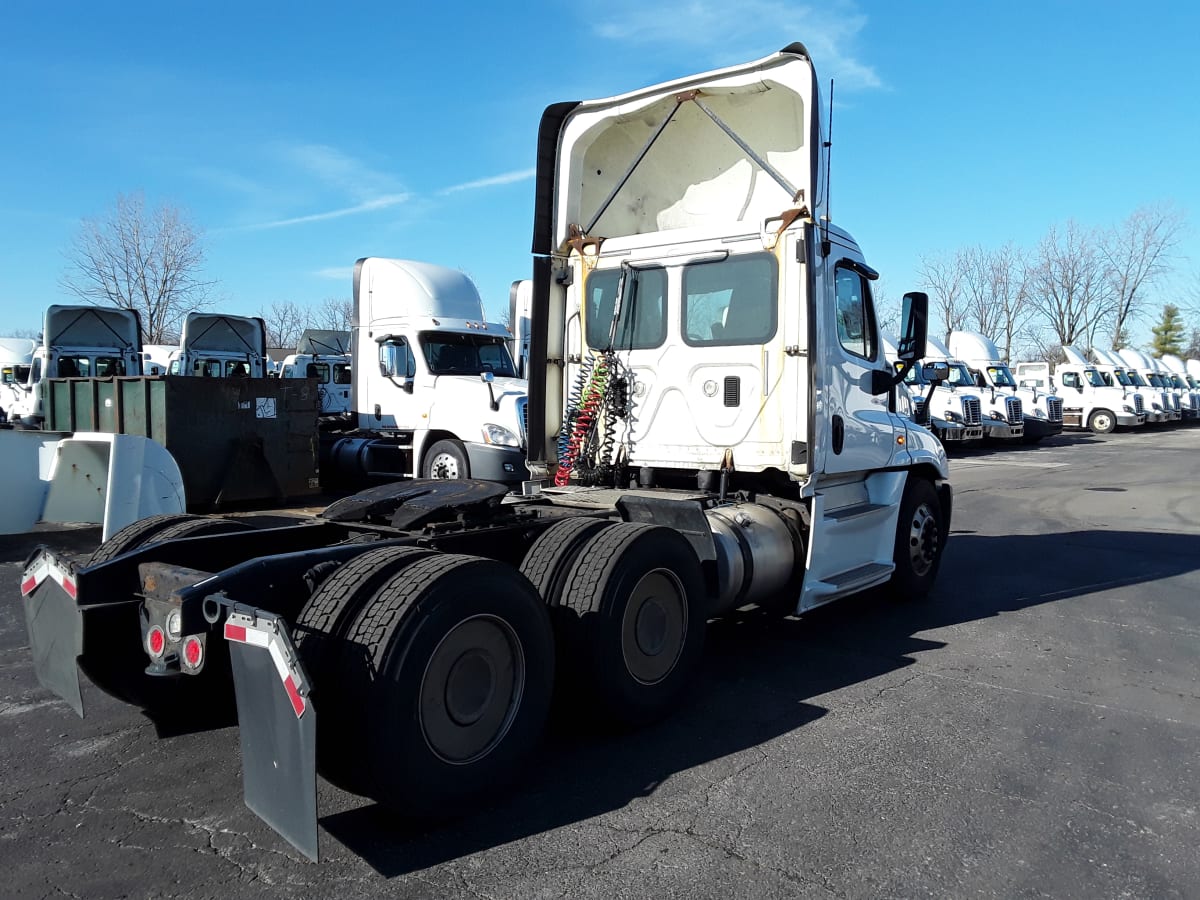 2017 Freightliner/Mercedes CASCADIA 125 665587