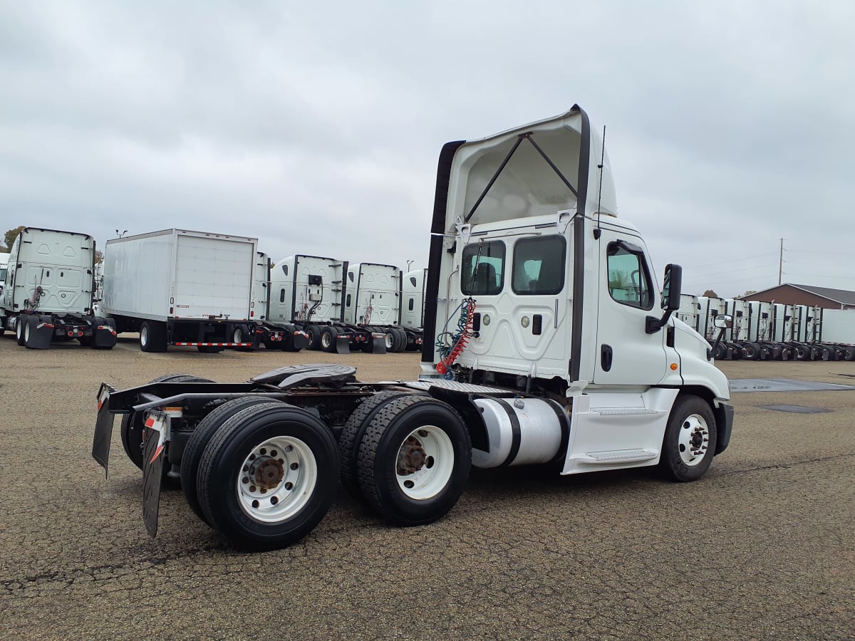 2017 Freightliner/Mercedes CASCADIA 125 665590