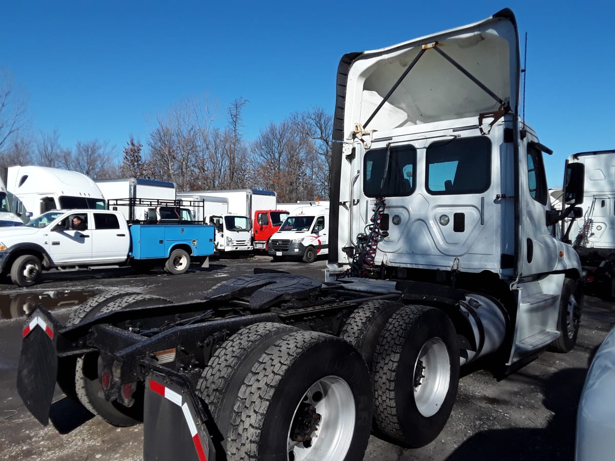 2017 Freightliner/Mercedes CASCADIA 125 665592