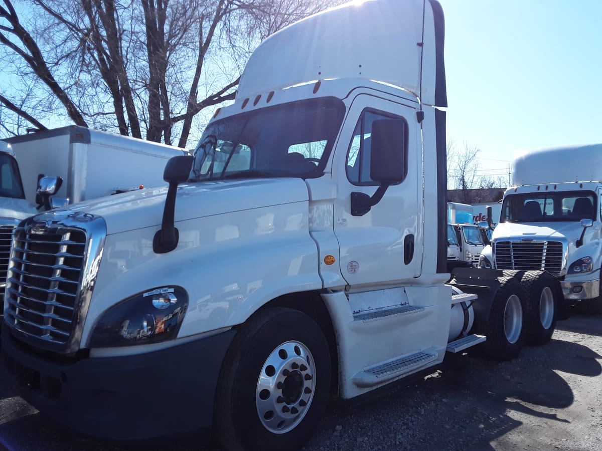 2017 Freightliner/Mercedes CASCADIA 125 665592