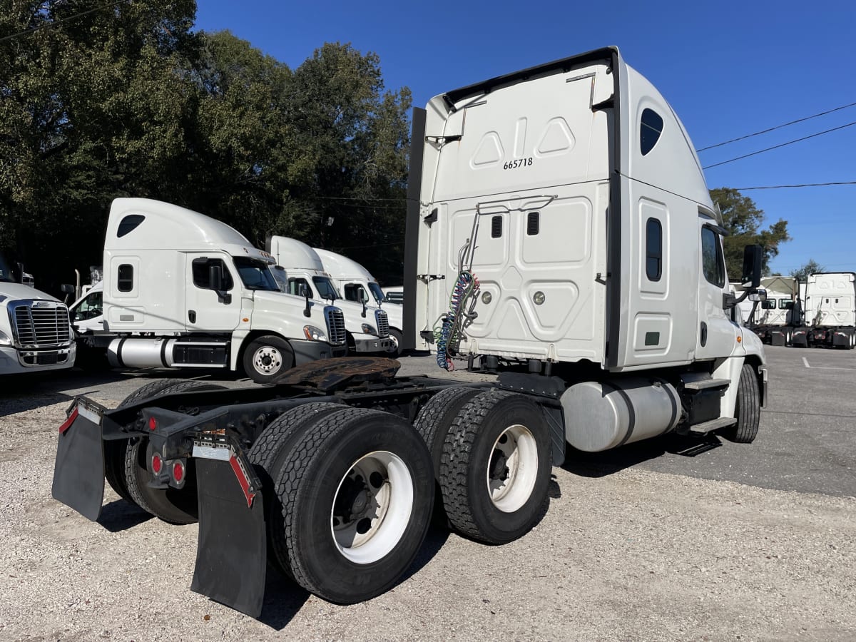 2017 Freightliner/Mercedes CASCADIA 125 665718