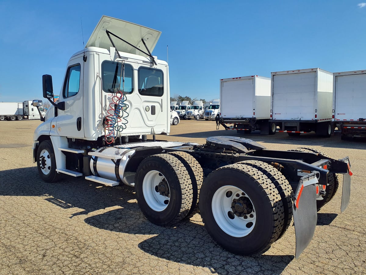 2017 Freightliner/Mercedes CASCADIA 125 665784