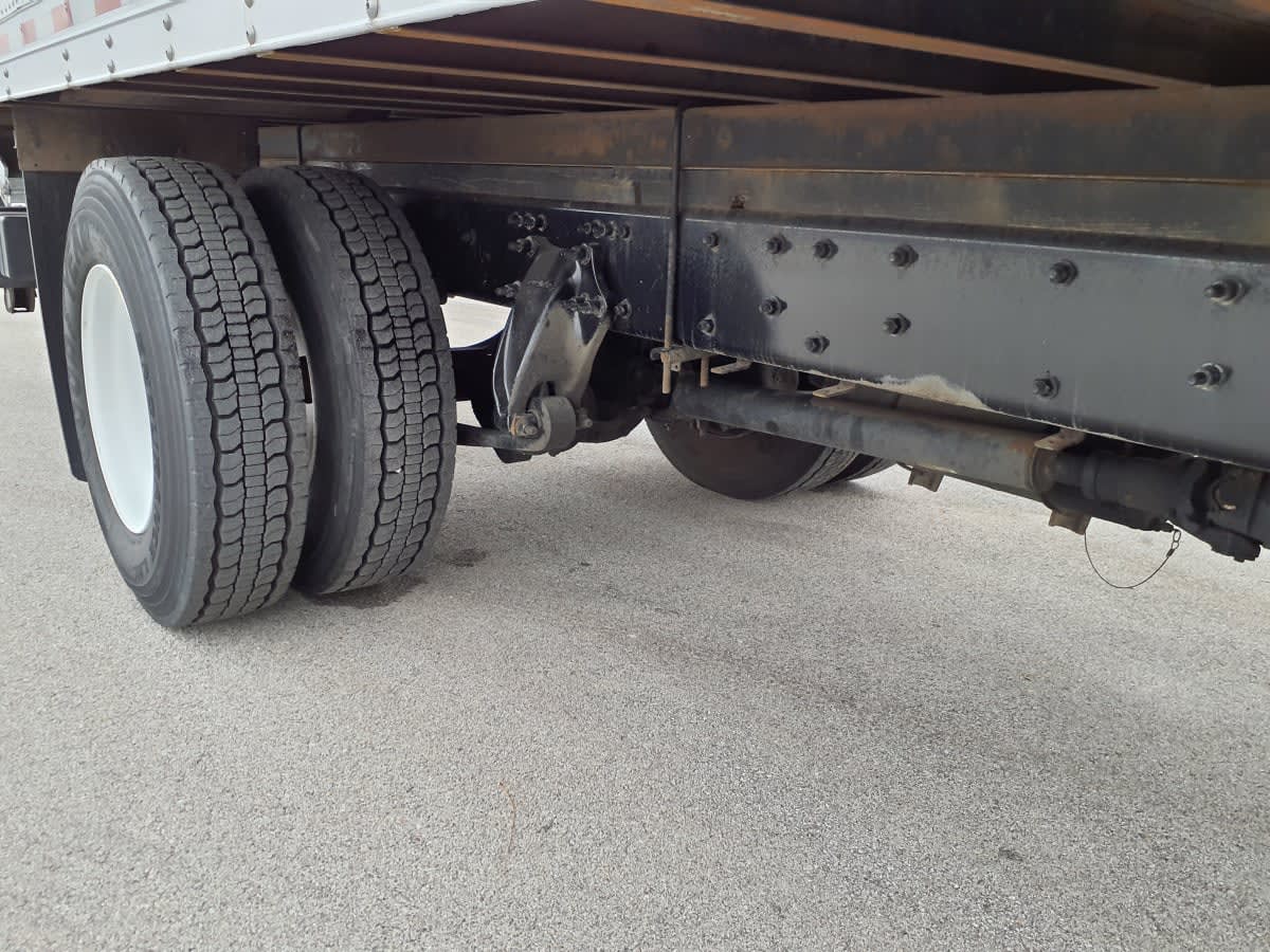 2017 Freightliner M2 106 - image 10