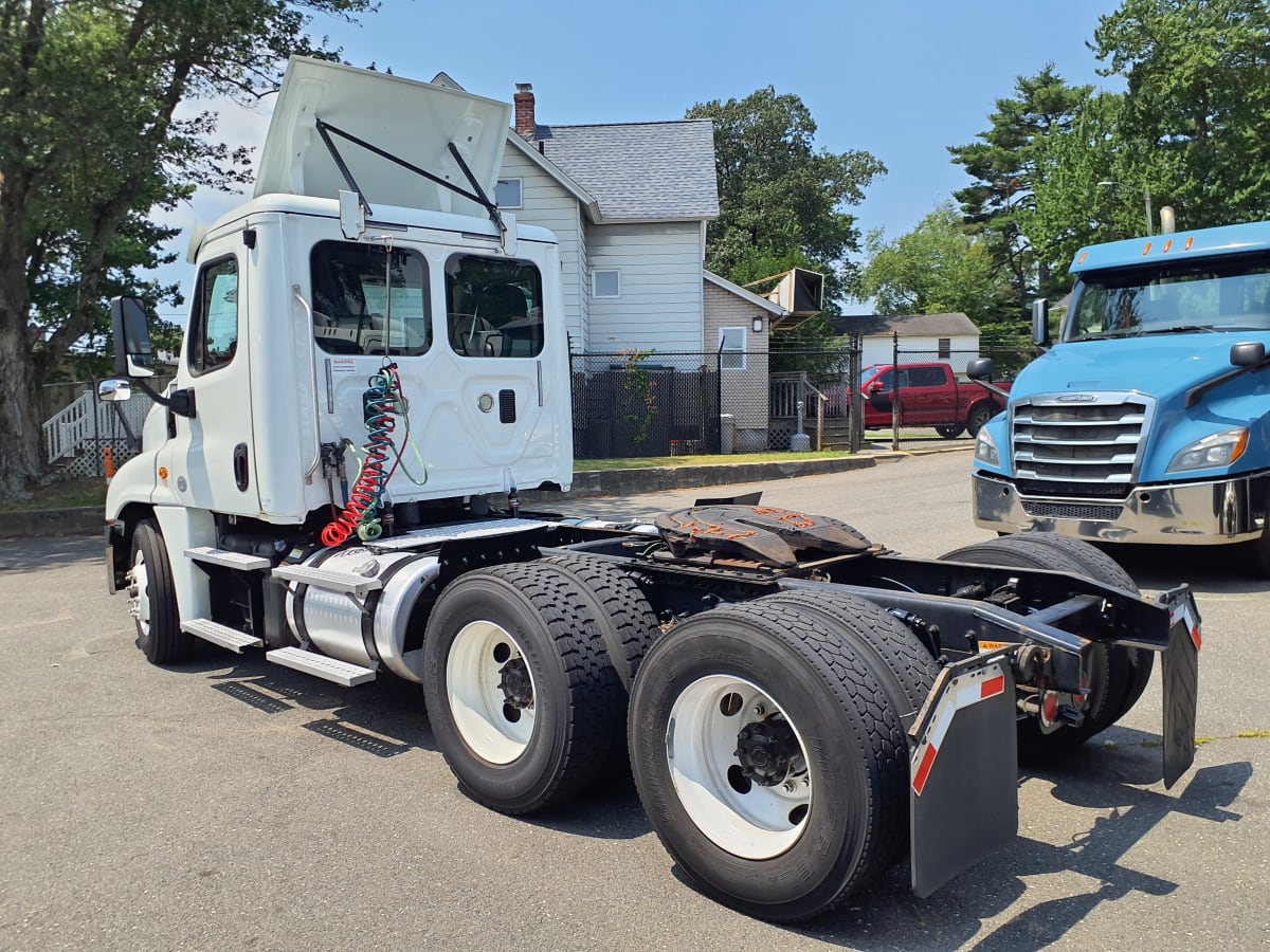 2017 Freightliner/Mercedes CASCADIA 125 665918