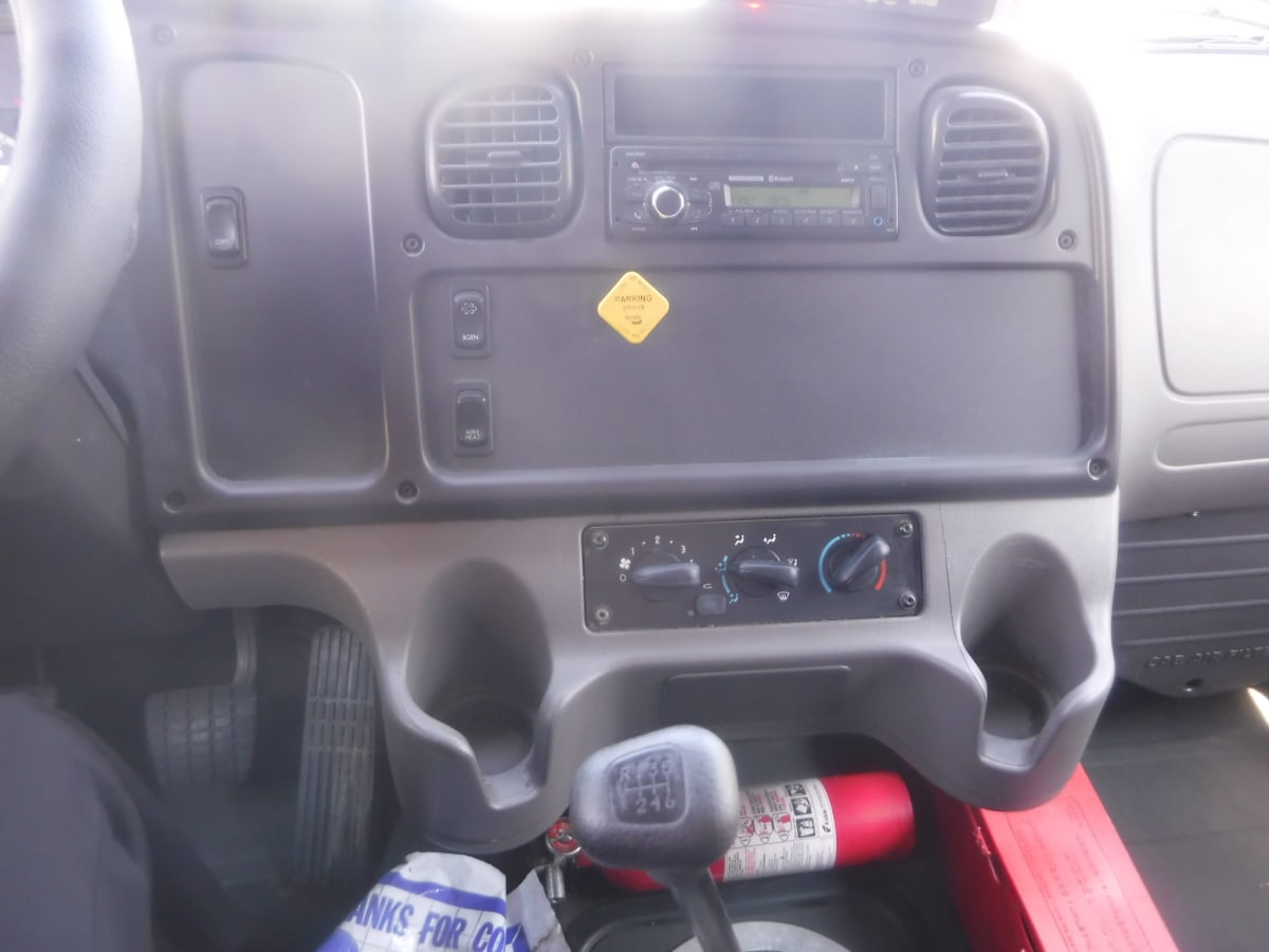 2017 Freightliner/Mercedes M2 106 665925