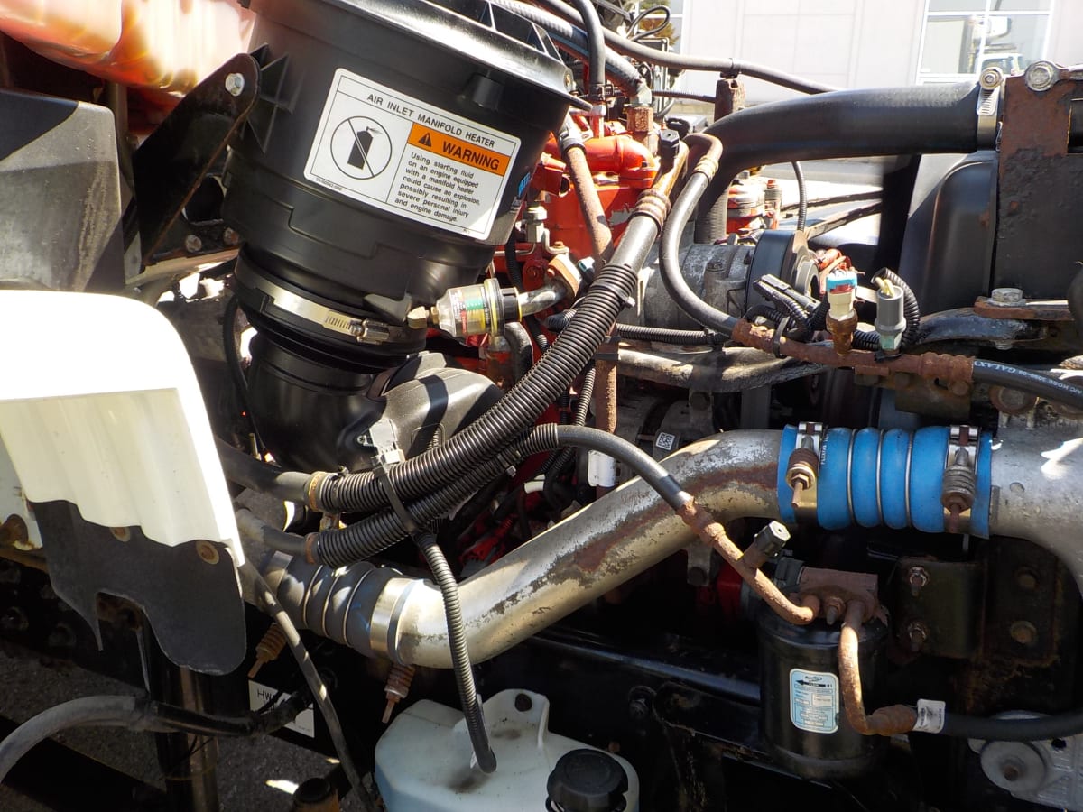 2017 Freightliner/Mercedes M2 106 665938