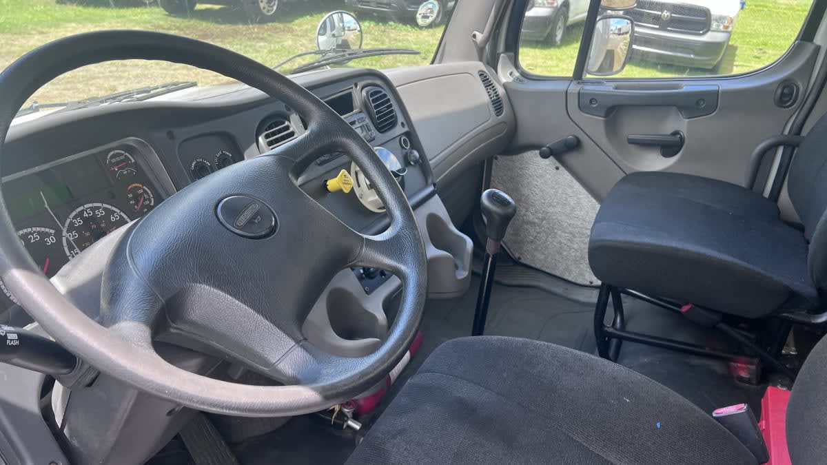 2017 Freightliner/Mercedes M2 106 665971
