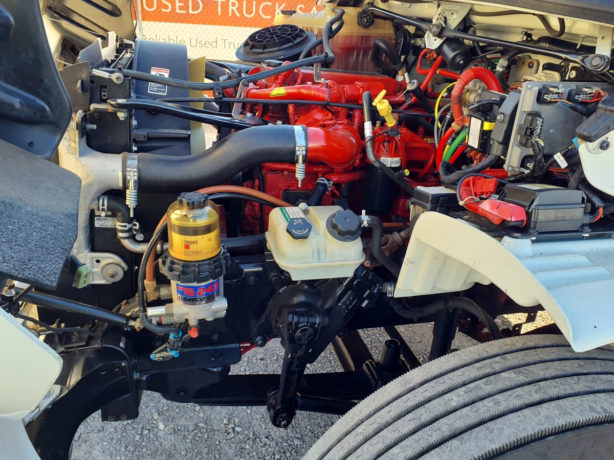 2017 Freightliner/Mercedes M2 106 665990