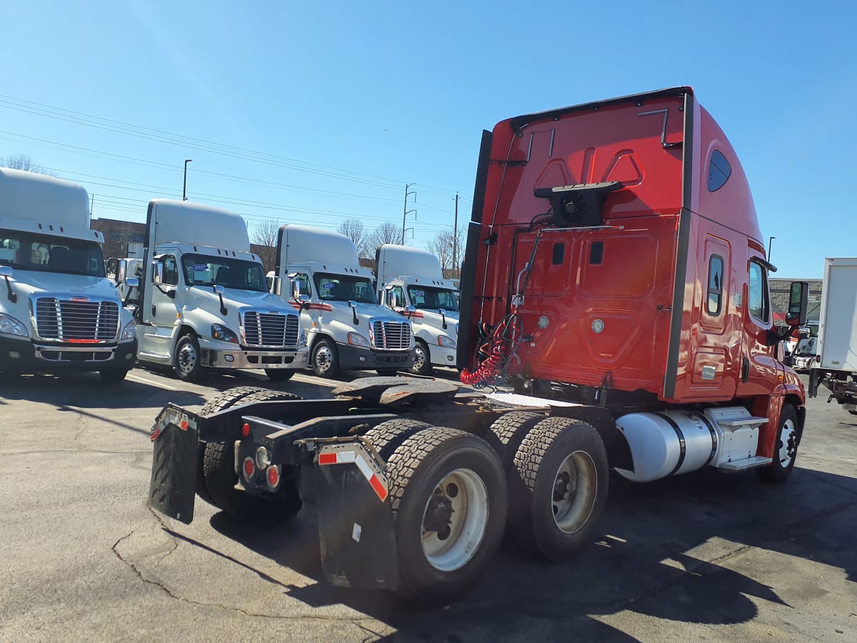 2017 Freightliner/Mercedes CASCADIA 125 666003