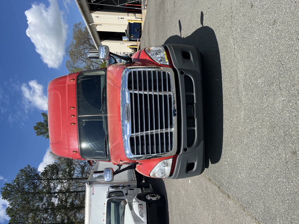 2017 Freightliner/Mercedes CASCADIA 125 666004