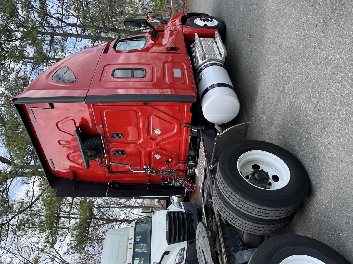 2017 Freightliner/Mercedes CASCADIA 125 666006