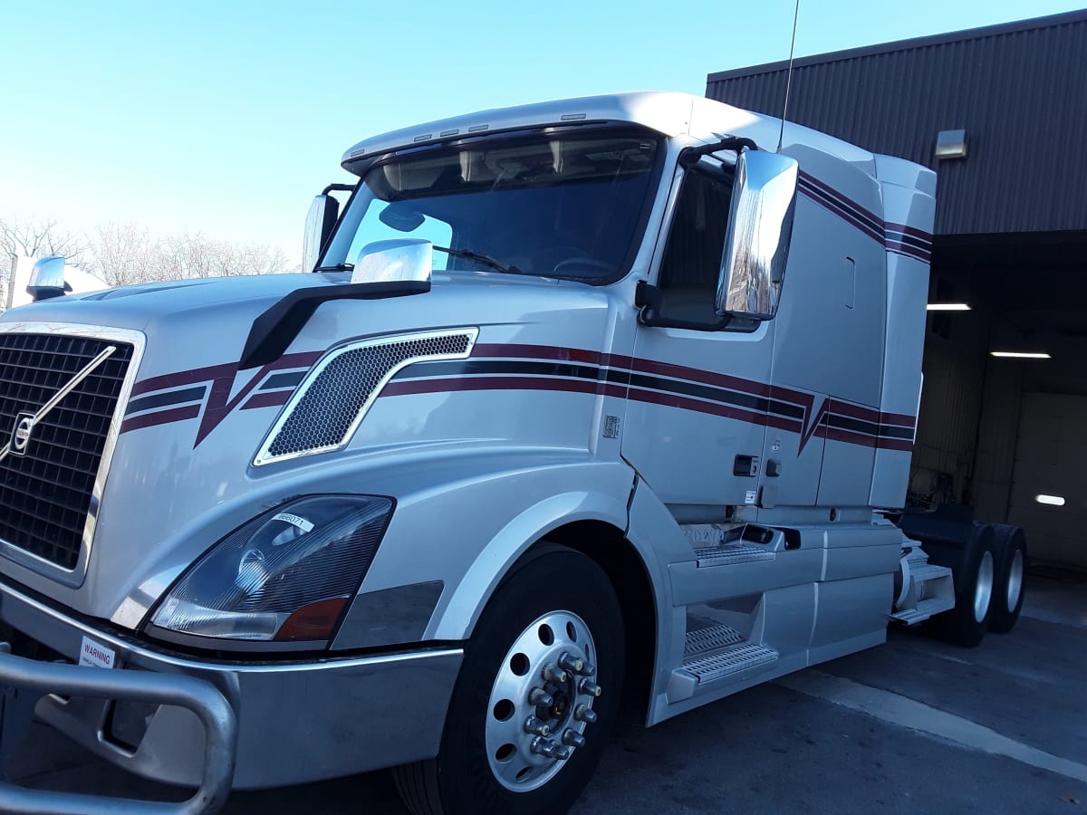 2017 Volvo VNL64T-630 666071