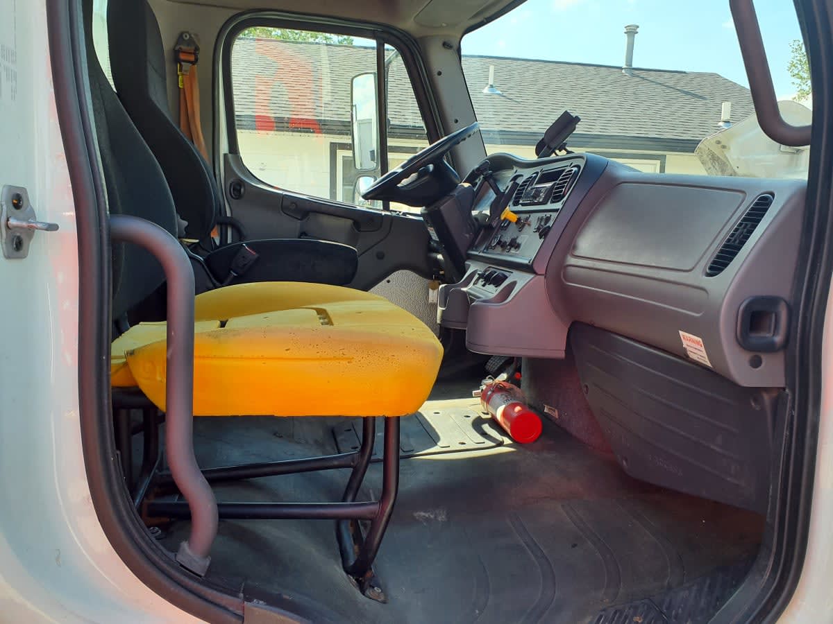 2017 Freightliner/Mercedes M2 106 666132