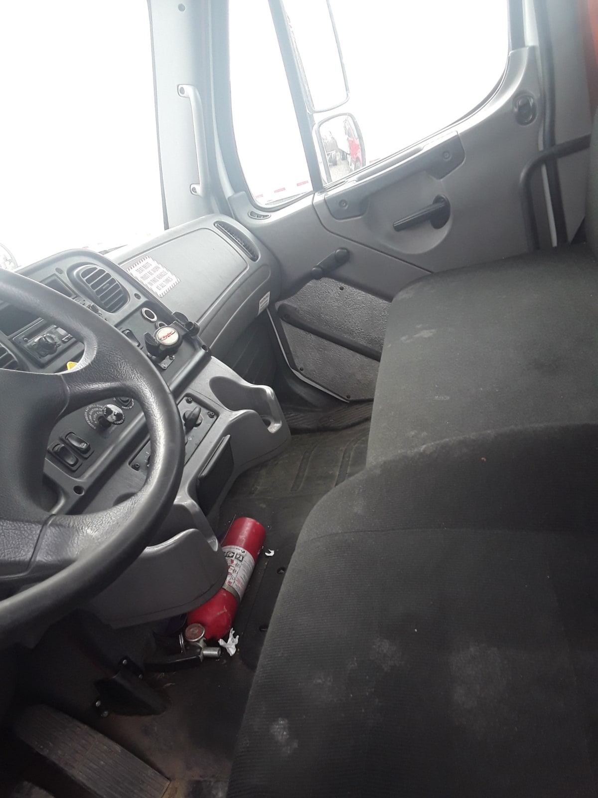 2017 Freightliner/Mercedes M2 106 666243