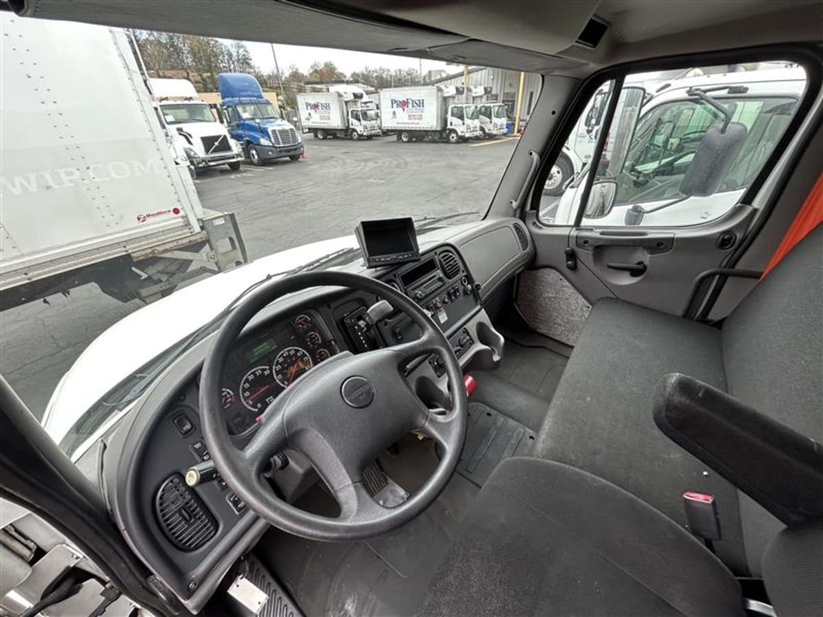 2017 Freightliner/Mercedes M2 106 666328