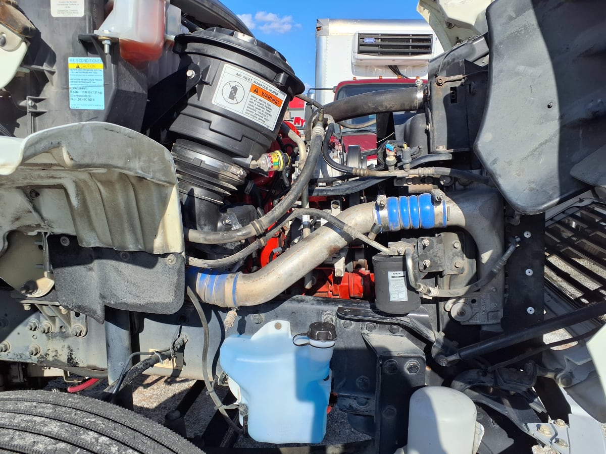 2017 Freightliner/Mercedes M2 106 666356